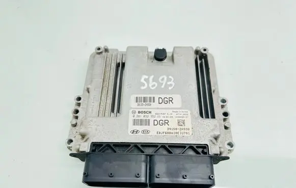 KIA Optima Engine control unit/module 391552A930 EDC17C57 391502A930