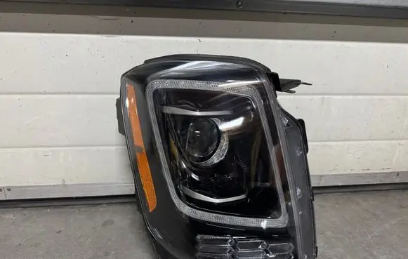 KIA Telluride Headlight/headlamp 92102S9