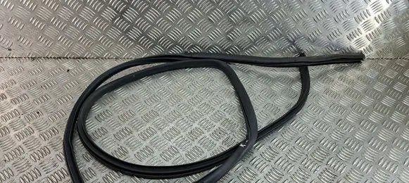 Nissan X-Trail T32 Rubber seal rear door 