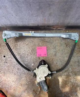 Renault Clio II Front door window regulator with motor 0130822020