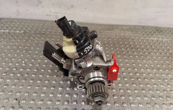 Renault Trafic III (X82) Fuel injection high pressure pump S17986165 0445011500