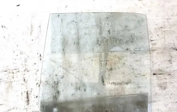 Mazda 323 Rear door window glass
