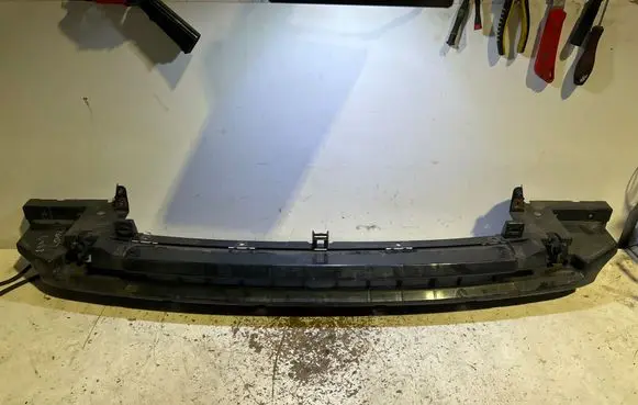 Land Rover Evoque I Front bumper support beam