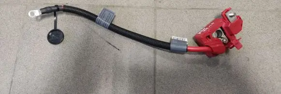 Positive cable (battery)