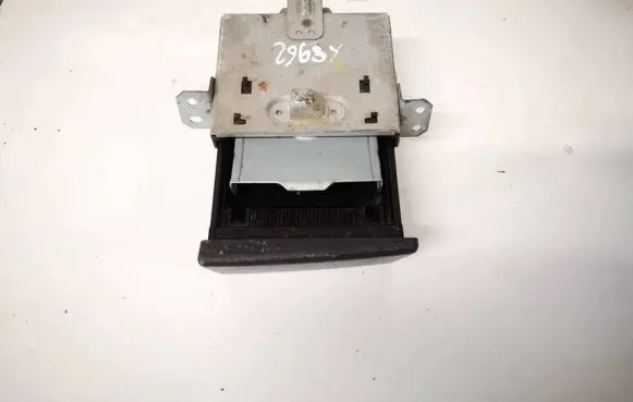 Toyota Avensis Verso Car ashtray 3741113050 374111-3050