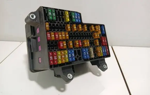 Volkswagen Phaeton Fuse module 3D2937495
