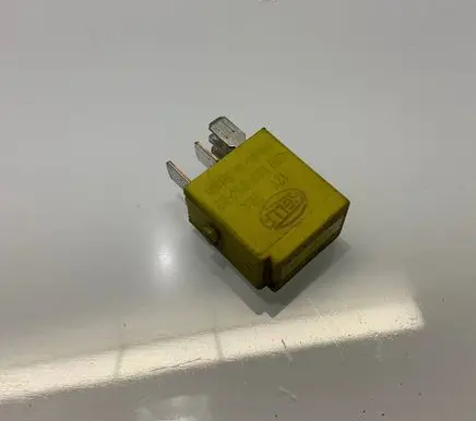 Mercedes-Benz E W211 Other relay 0025421219 4140A2 A0025421219