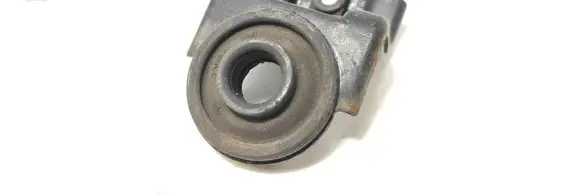 Suzuki SX4 Radiator mount bracket
