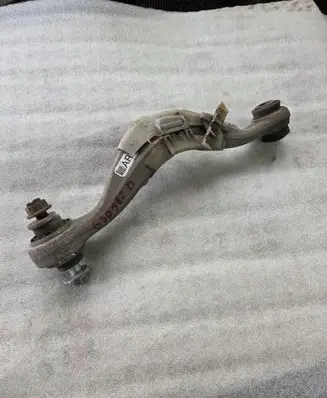 BMW 5 G30 G31 Rear control arm 6883340 BMW3332