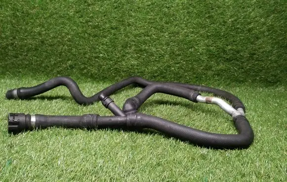 BMW 5 E60 E61 Engine coolant pipe/hose 17127560971