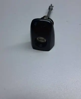 Toyota Avensis T270 Front door lock (next to the handle) 