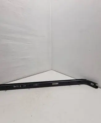 Renault Trafic III (X82) Sliding door middle roller runner 777603037R