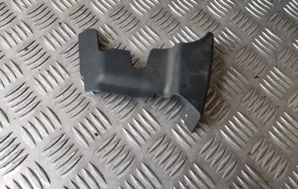 Mercedes-Benz ML W164 Front driver seat rail trim A2519183330
