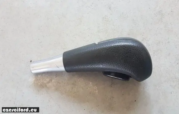 Ford Focus C-MAX Gear lever shifter trim leather/knob 