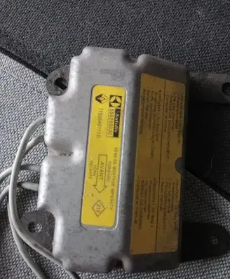 Renault Laguna I Airbag control unit/module 7700840113b