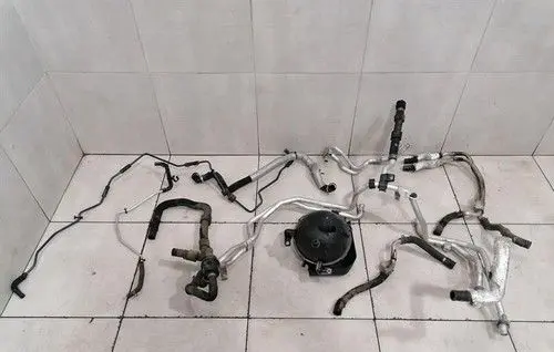 Audi R8 4S Oil cooling pipe 4S0121050D