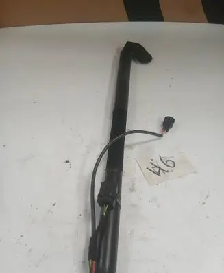 Audi A7 S7 4G Tailgate strut 744013