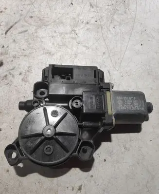 Volkswagen Polo V 6R Front door window regulator motor 0130822532 6R0959811F