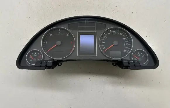 Audi A4 S4 B7 8E 8H Speedometer (instrument cluster) 8E0920901H 0263626408