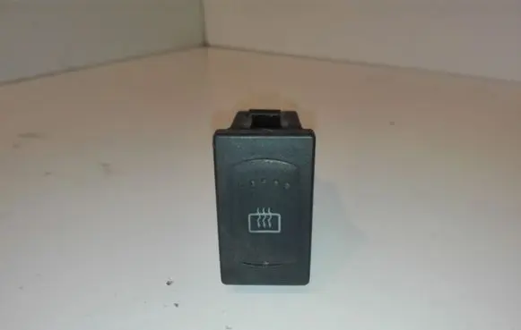Volkswagen PASSAT B5 Windscreen/window heater switch 3B0959621C