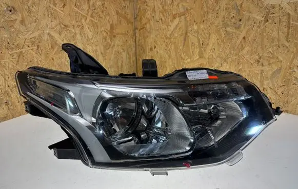 Mitsubishi Outlander Headlight/headlamp 8301C198 ITCA017035