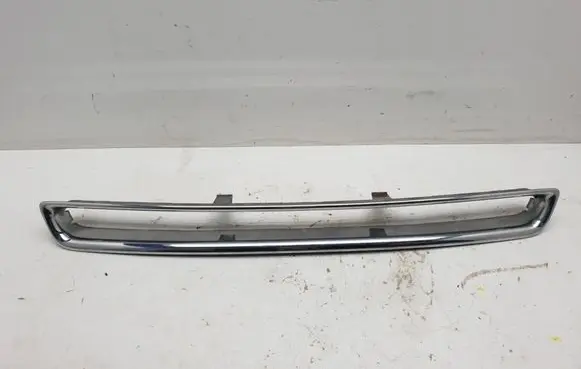 Volvo XC90 Front bumper splitter molding 30678000 50091