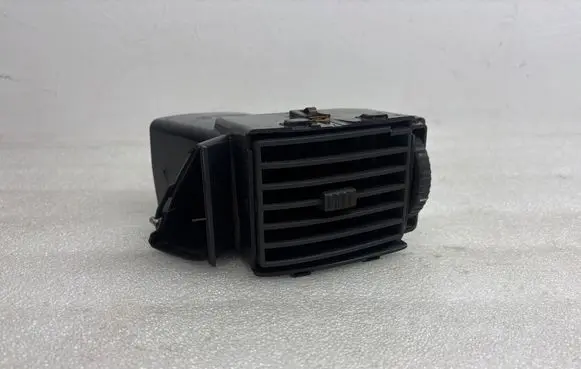 Fiat Ducato Dash center air vent grill LS385812 C391 ST43582