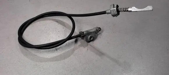 Volkswagen PASSAT B5.5 Gear shift cable linkage 8D1713575