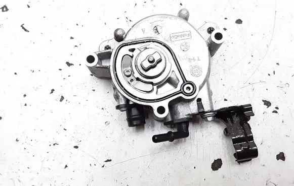 Ford Fiesta Vacuum pump h6bg2a451ac