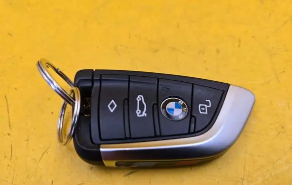 BMW 3 G20 G21 Ignition key/card 5A40690