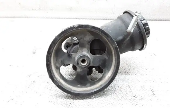 Toyota Avensis T250 Power steering pump