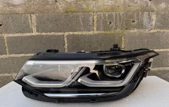 Volkswagen Tiguan Headlight/headlamp 5NB941081G