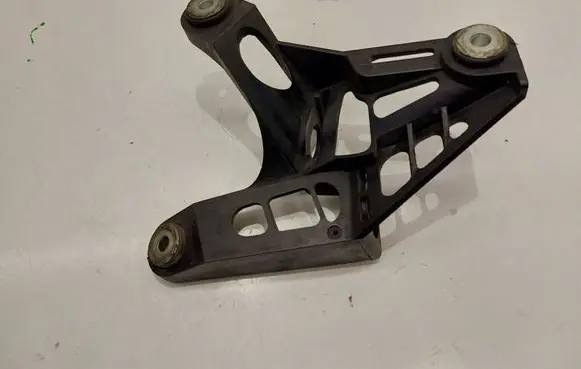 Volkswagen Golf VI Gear shift cable bracket 1K0711789G