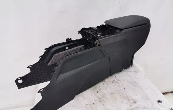 Peugeot 3008 I Armrest