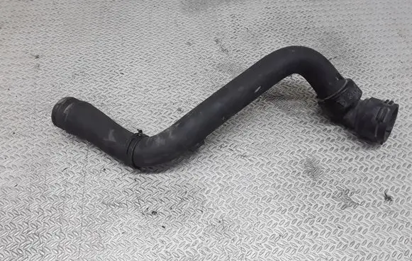 Volkswagen PASSAT B5 Engine coolant pipe/hose