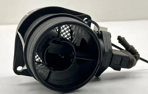 Audi A4 S4 B7 8E 8H Mass air flow meter 0986284007