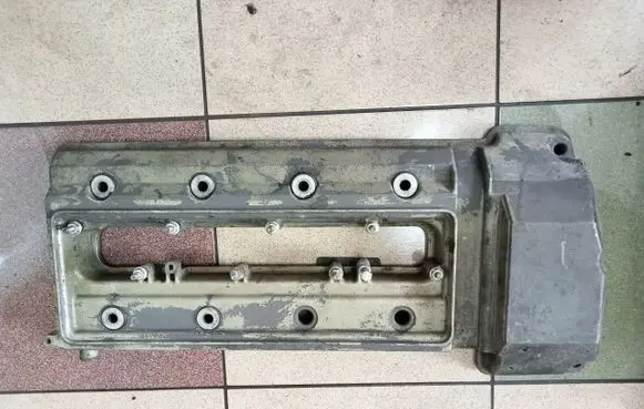 Rocker cam cover