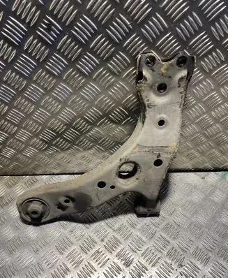 Toyota Auris E180 Front lower control arm/wishbone
