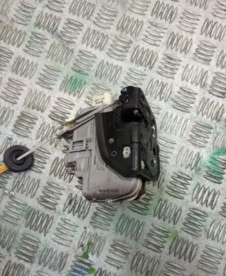 Audi A3 S3 8P Front door lock
