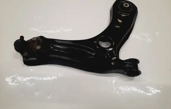 Seat Ibiza IV (6J,6P) Front lower control arm/wishbone 6R0407152F