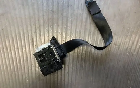 Peugeot 3008 I Rear seatbelt 9682036280 1000046 040907