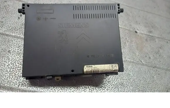 Peugeot 206 Central body control module 