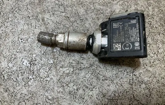 BMW iX3 Tire pressure sensor 6887140 10R050113548