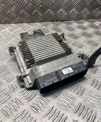 KIA Sportage Engine control unit/module 391072G712 5WY4U79A