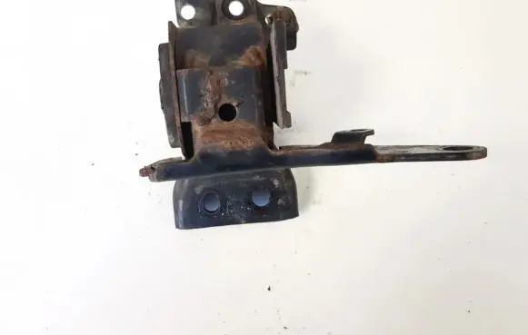 Toyota Corolla Verso AR10 Engine mount bracket