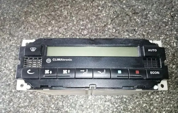 Volkswagen PASSAT B5 Climate control unit 3B1907044A