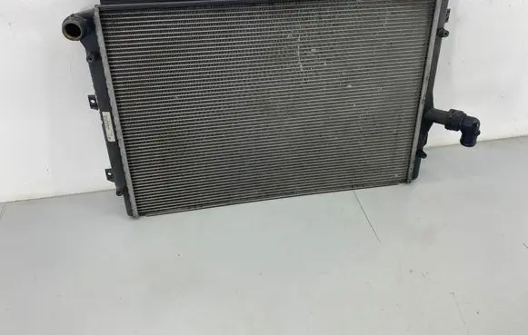 Volkswagen Touran II Coolant radiator 1K0121251DD