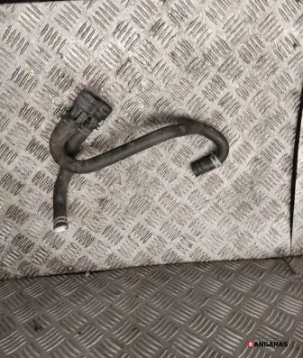 Volvo XC40 Engine coolant pipe/hose 8600070