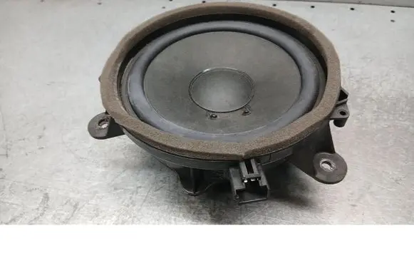 Volvo V50 Subwoofer speaker 30752084