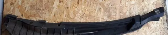 Mercedes-Benz S W126 Wiper trim 1268362302